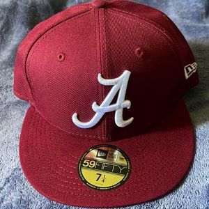 New Era Hat . fitted size 7 1/4 .